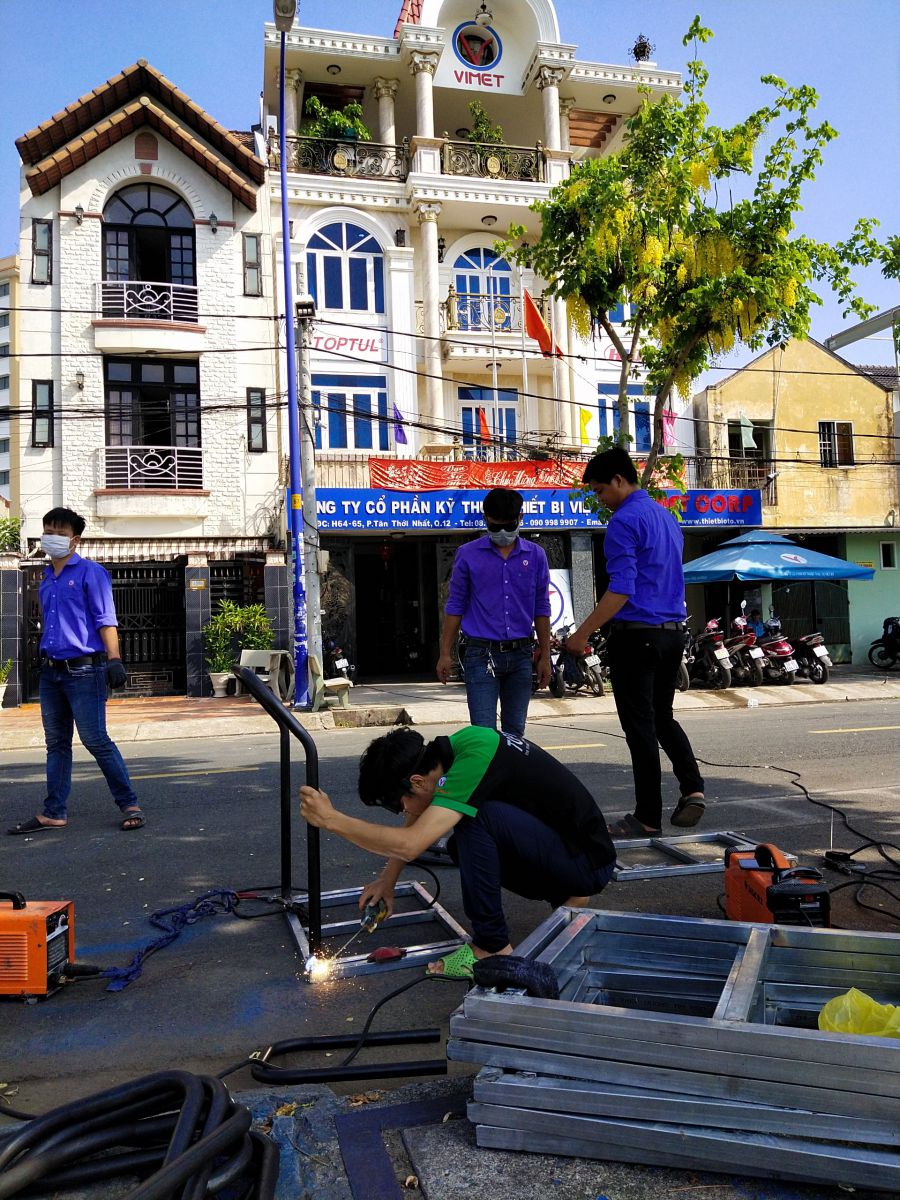 Xe đựng vỏ lốp 2 ngăn di động XDL28750